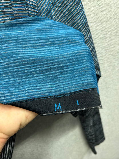 Lululemon Metal Vent Tech Long Sleeve Size Medium Blue | Black