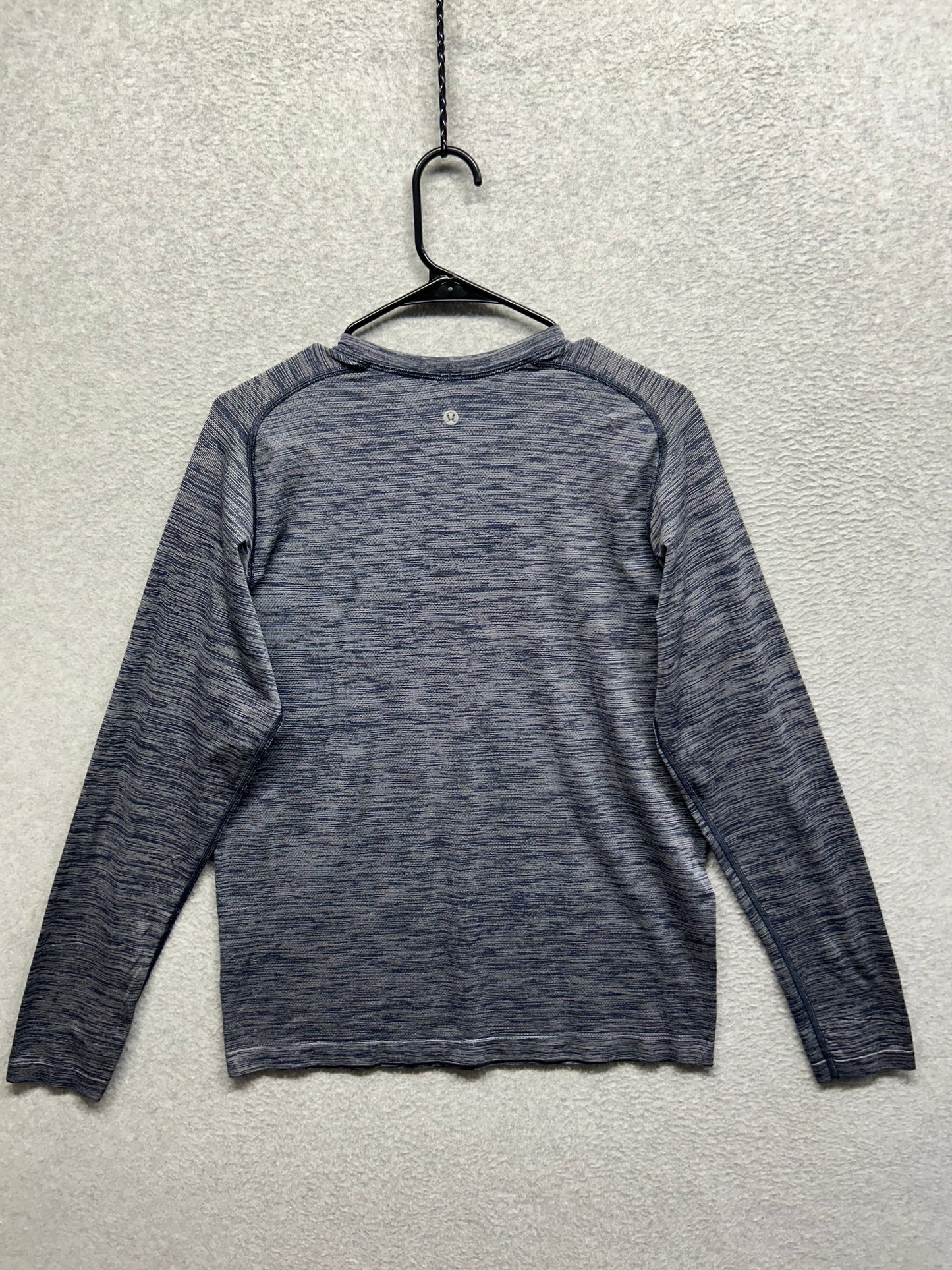 Lululemon Metal Vent Tech Long Sleeve Size Medium Heathered Blue