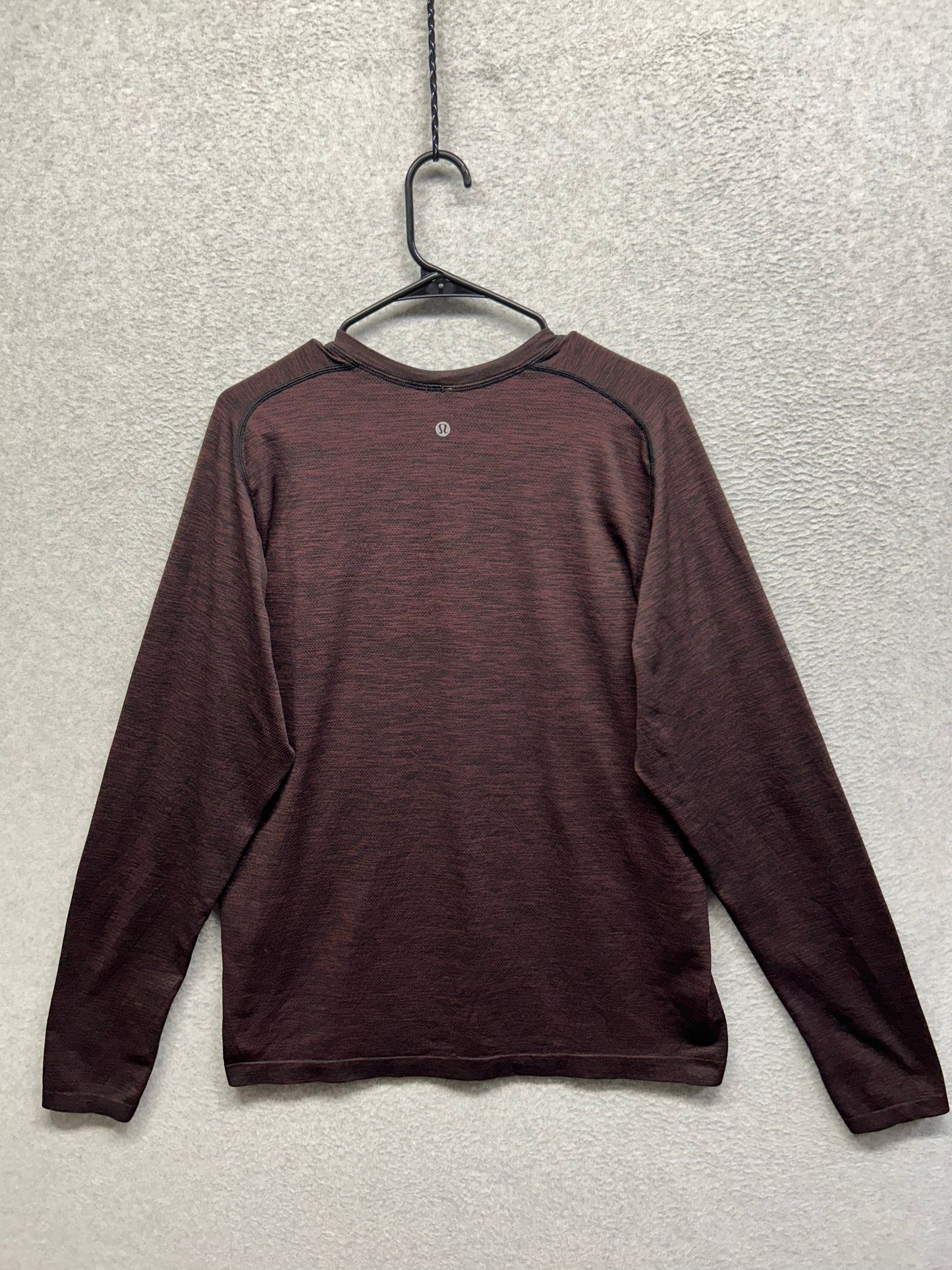 Lululemon Metal Vent Tech Long Sleeve Size Large Red
