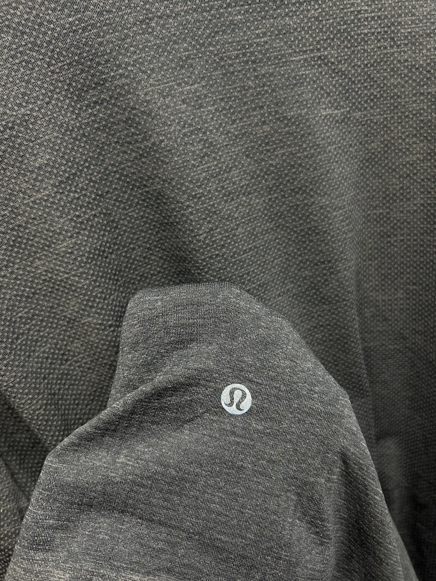 Lululemon Metal Vent Tech Long Sleeve Size Large Black