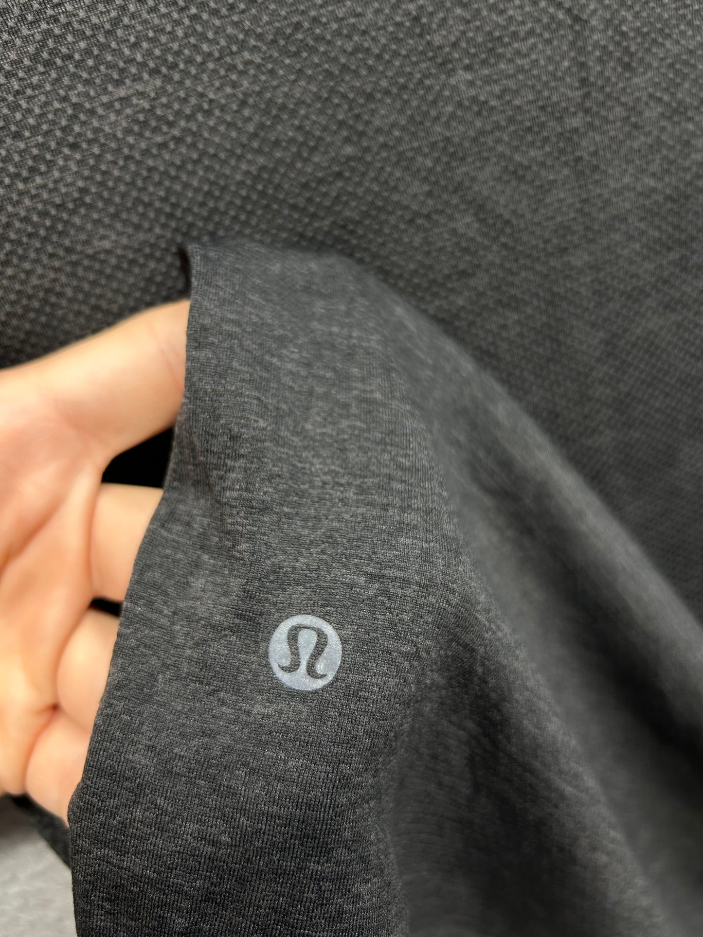 Lululemon Metal Vent Tech Tank Size Large Black
