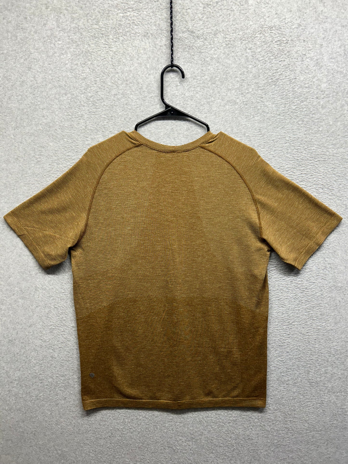 Lululemon Metal Vent Tech Short Sleeve Size Large Copper Brown