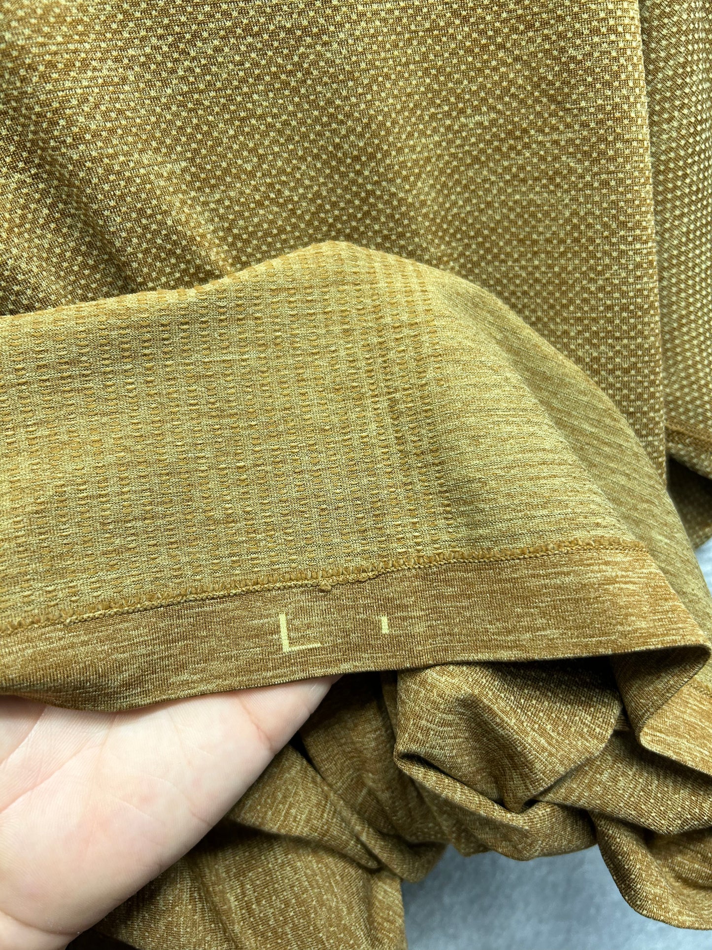 Lululemon Metal Vent Tech Short Sleeve Size Large Copper Brown