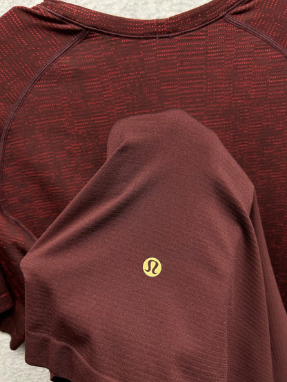 Lululemon Metal Vent Tech Short Sleeve Size Large Red | Black