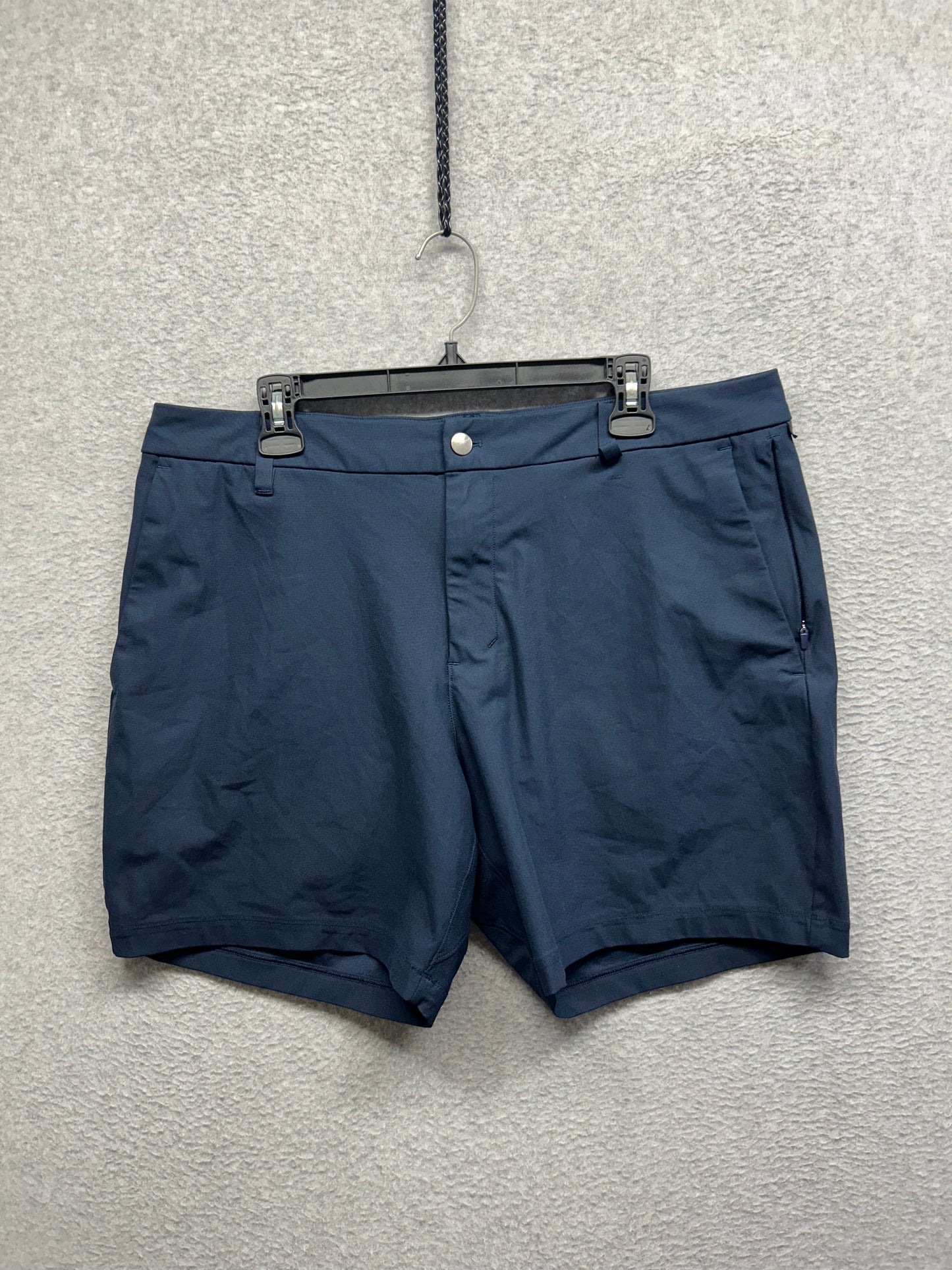 Lululemon Commission Classic-Fit Short 7" Warpstreme Size 36 True Navy