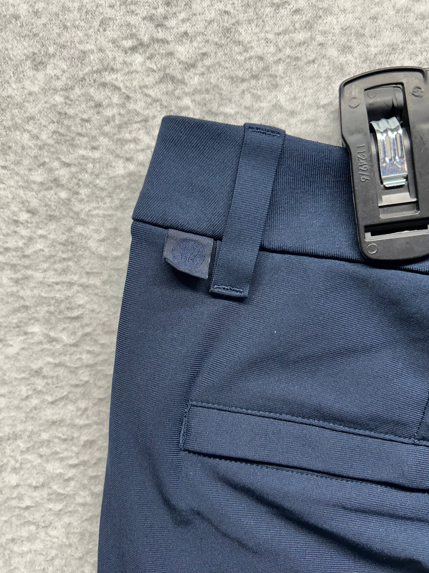 Lululemon ABC Classic-Fit Short 7" Warpstreme Size 32 True Navy (Square Dot)