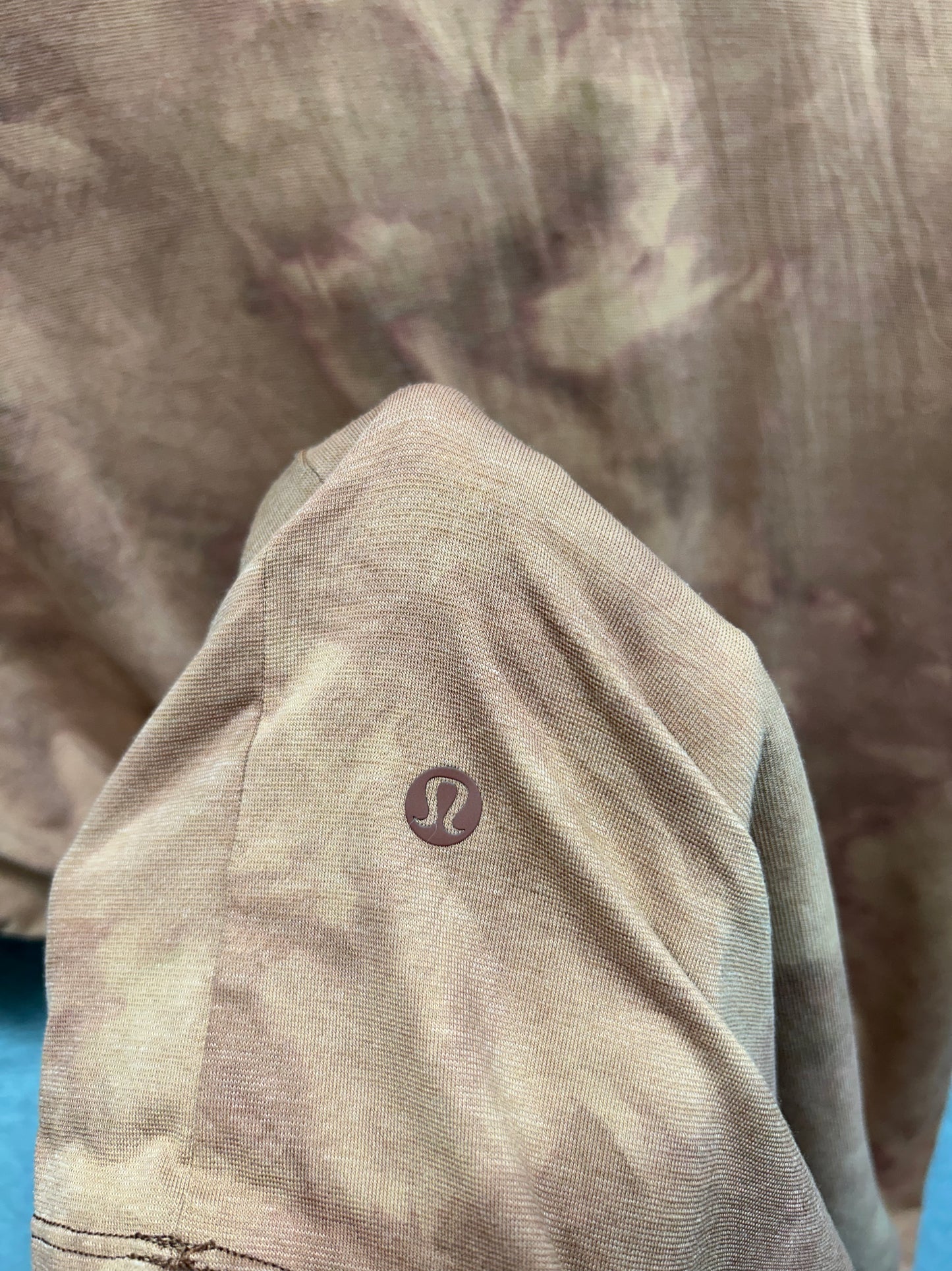 Lululemon Evolution Short Sleeve Polo Shirt Size XL Tidal Dye Desert Sun Date Brown