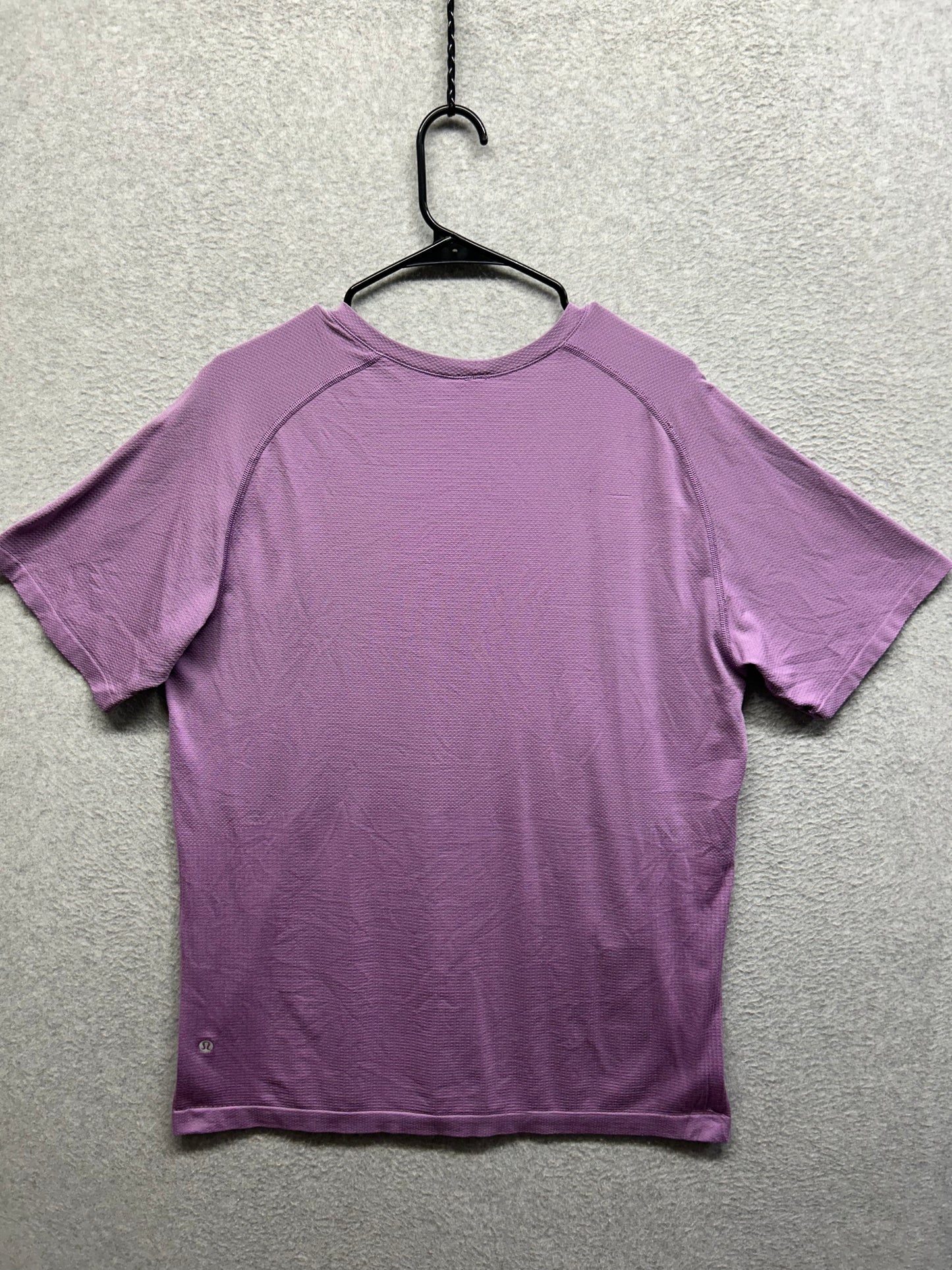 Lululemon Metal Vent Tech Short Sleeve Size XL Purple