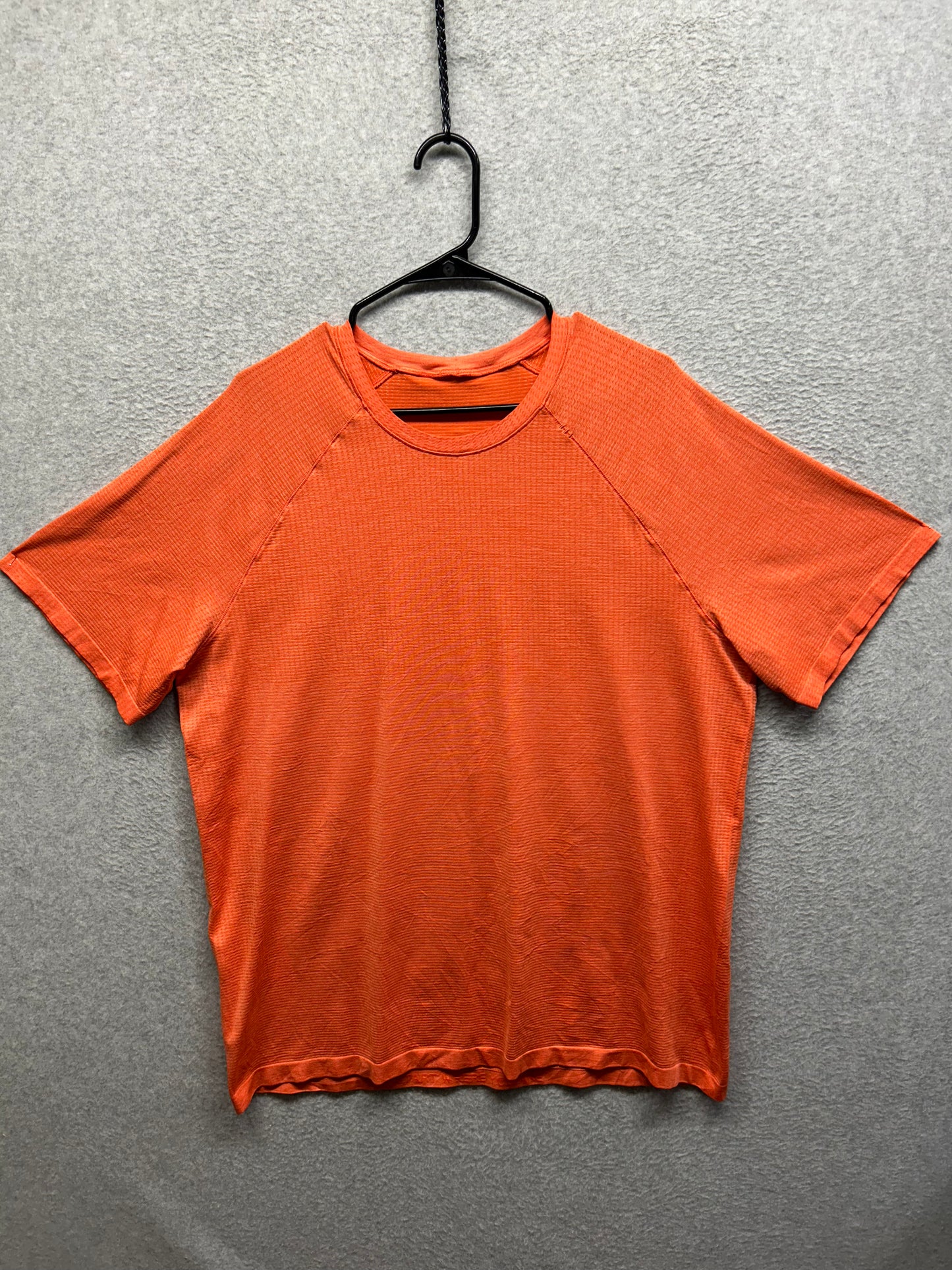 Lululemon Metal Vent Tech Short Sleeve Size 2XL Orange