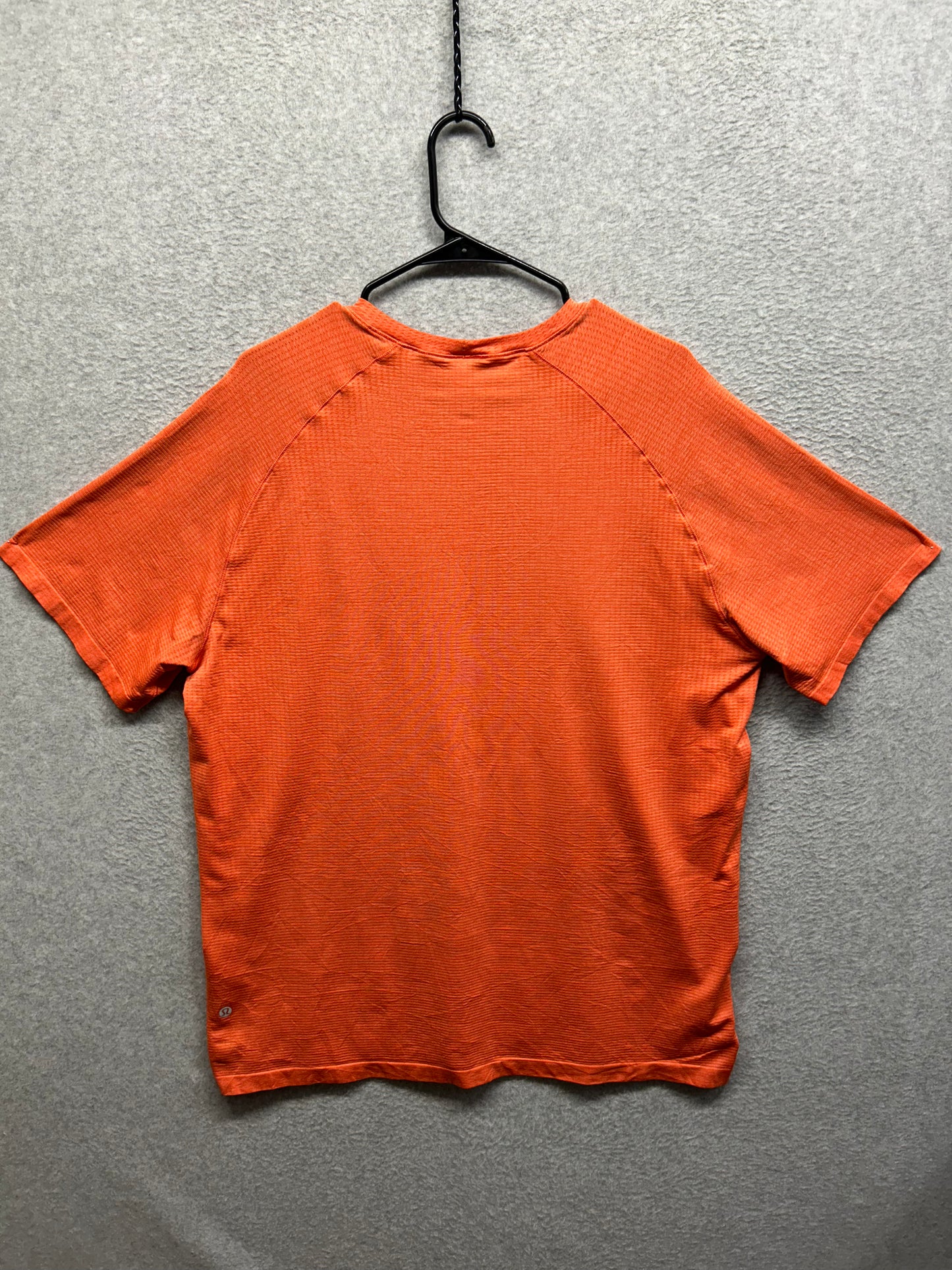 Lululemon Metal Vent Tech Short Sleeve Size 2XL Orange