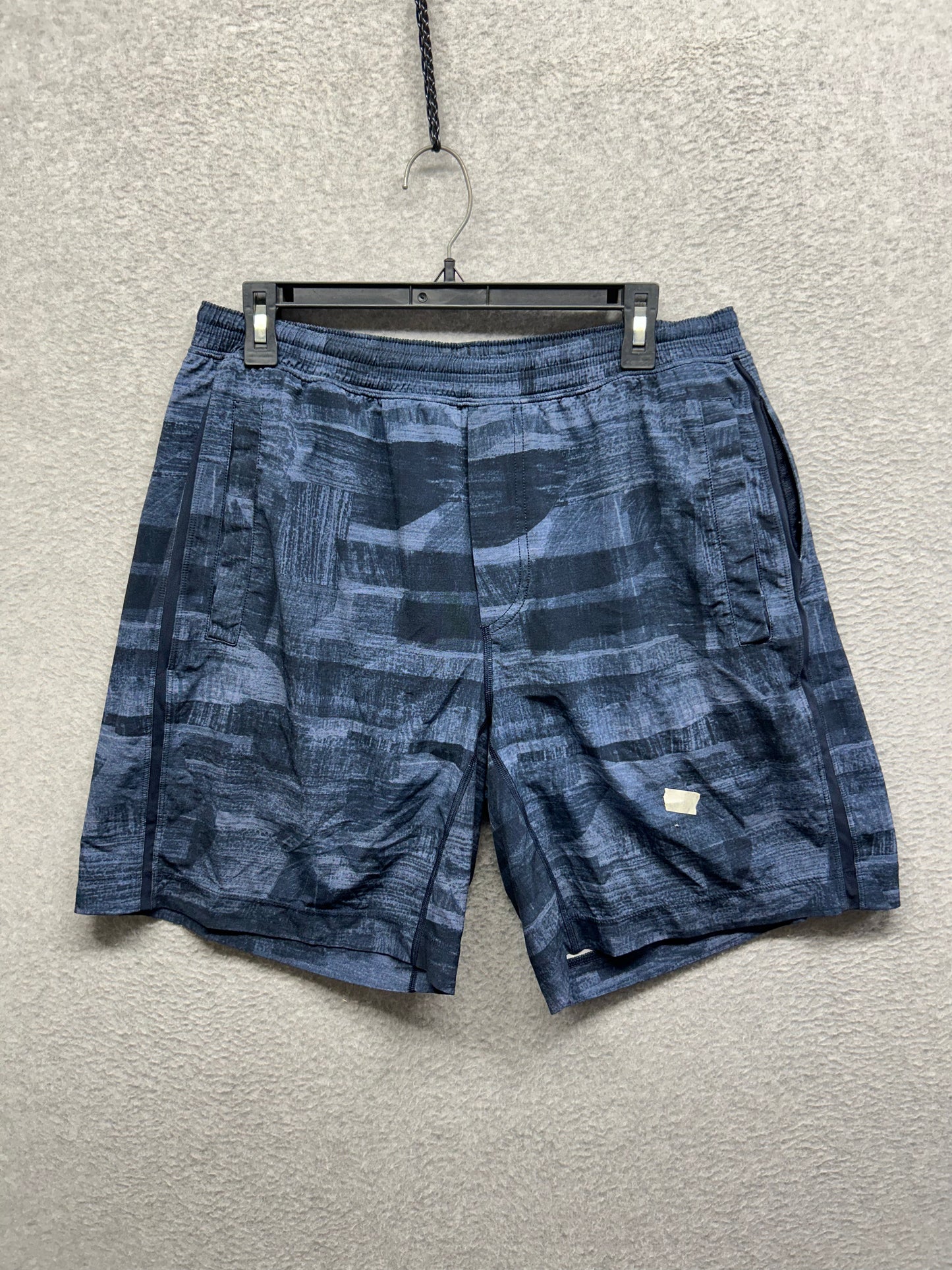 FLAWED Lululemon Pace Breaker Short 9" Mens Size XL Blue