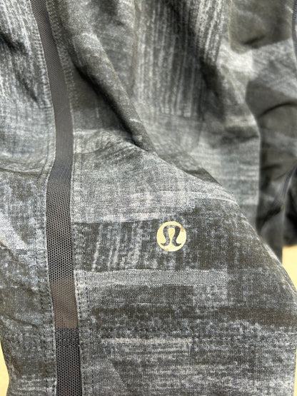 FLAWED Lululemon Pace Breaker Short 9" Mens Size XL Blue