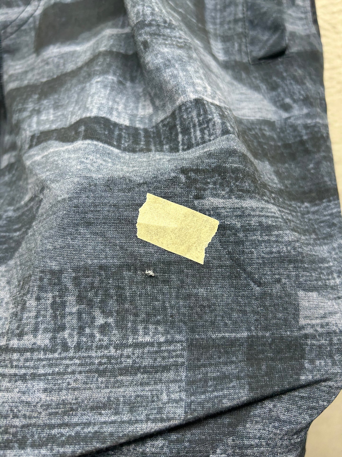 FLAWED Lululemon Pace Breaker Short 9" Mens Size XL Blue