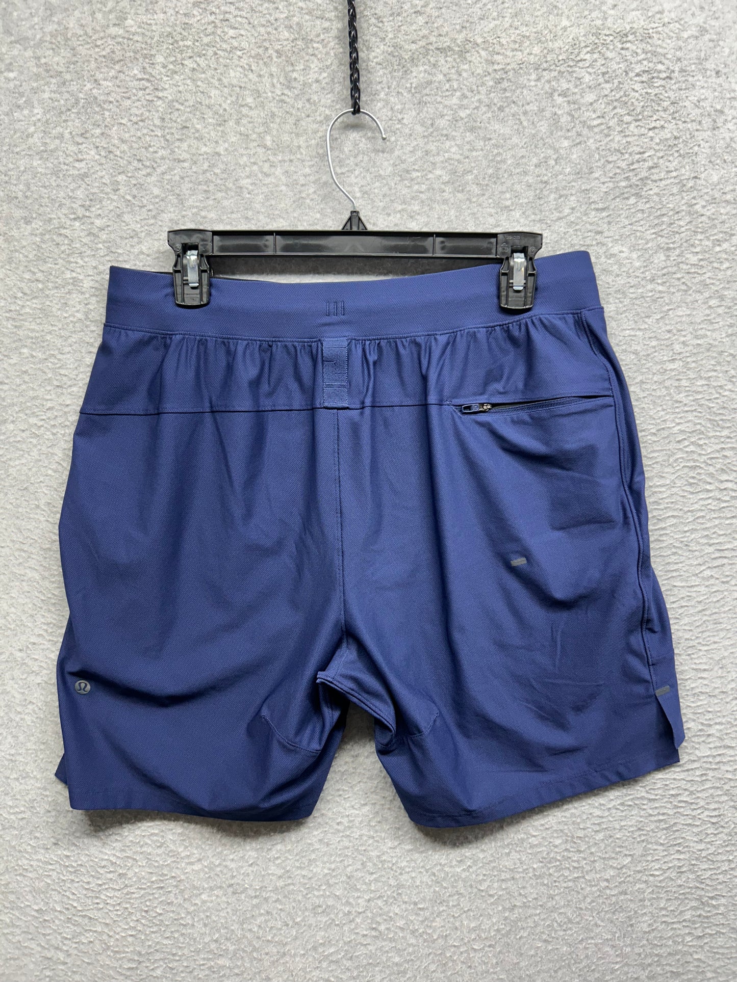 Lululemon License to Train Linerless Short 7" Size Medium Blue