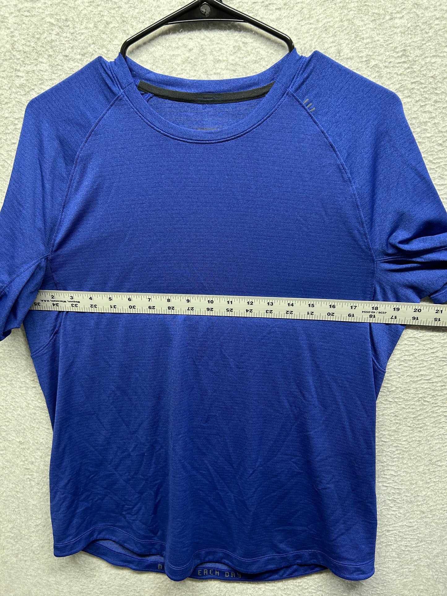 Lululemon Drysense Mesh Short Sleeve Size Medium Blue