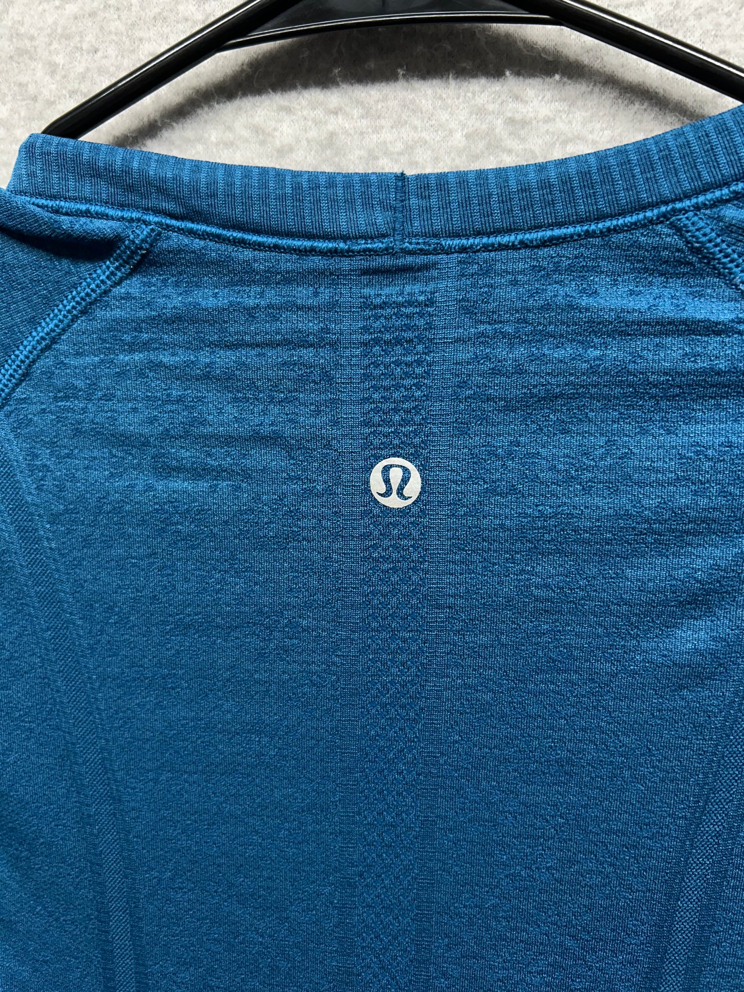 Lululemon Run: Swiftly Tech Long Sleeve Crew Size 6 Blue Teal