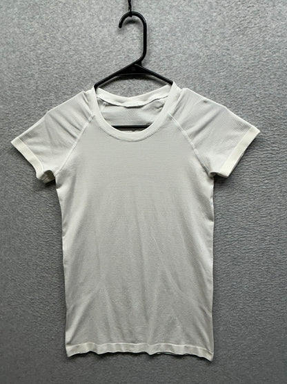 Lululemon Swiftly Tech Short Sleeve Size 6 White|Bone
