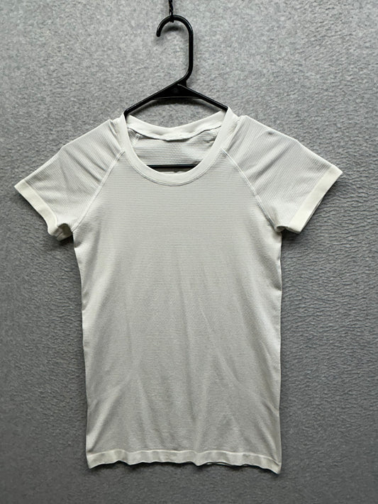 Lululemon Swiftly Tech Short Sleeve Size 6 White|Bone