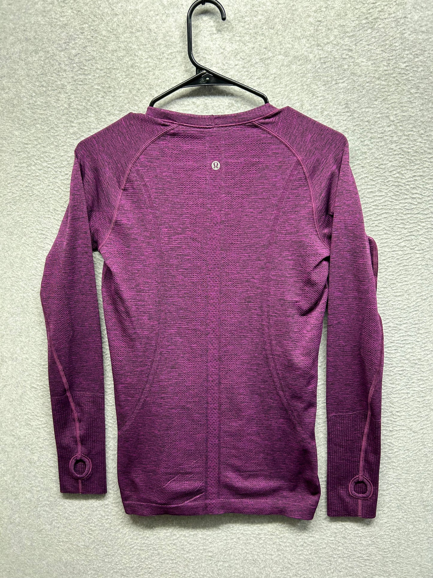 Lululemon Swiftly Tech Long Sleeve Crew Size 8 Heathered Regal Plum