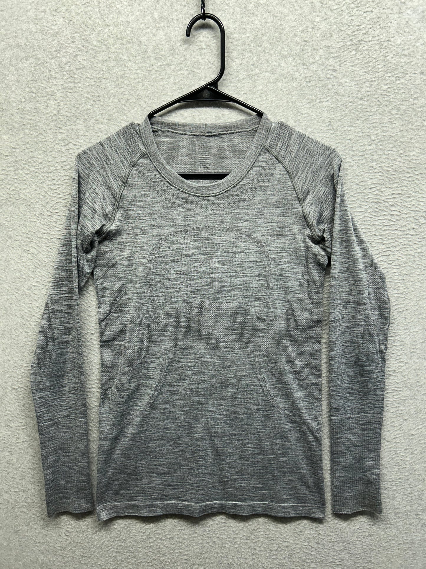 Lululemon Swiftly Tech Long Sleeve Crew Size 8 Heathered Slate Gray
