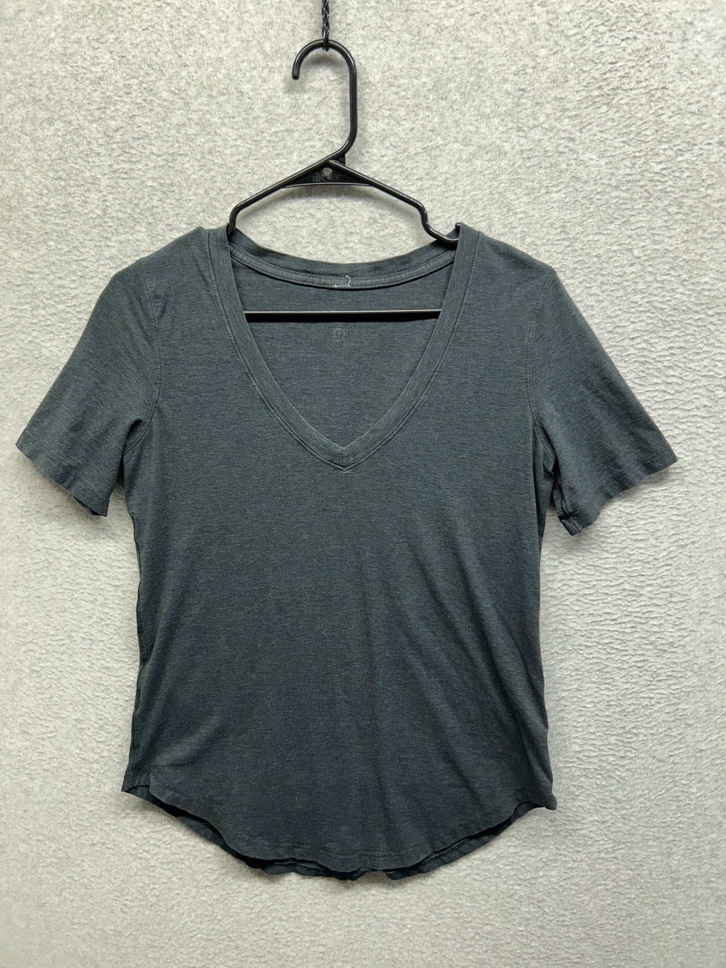 Lululemon Love Crew III V Neck Size 8 Gray