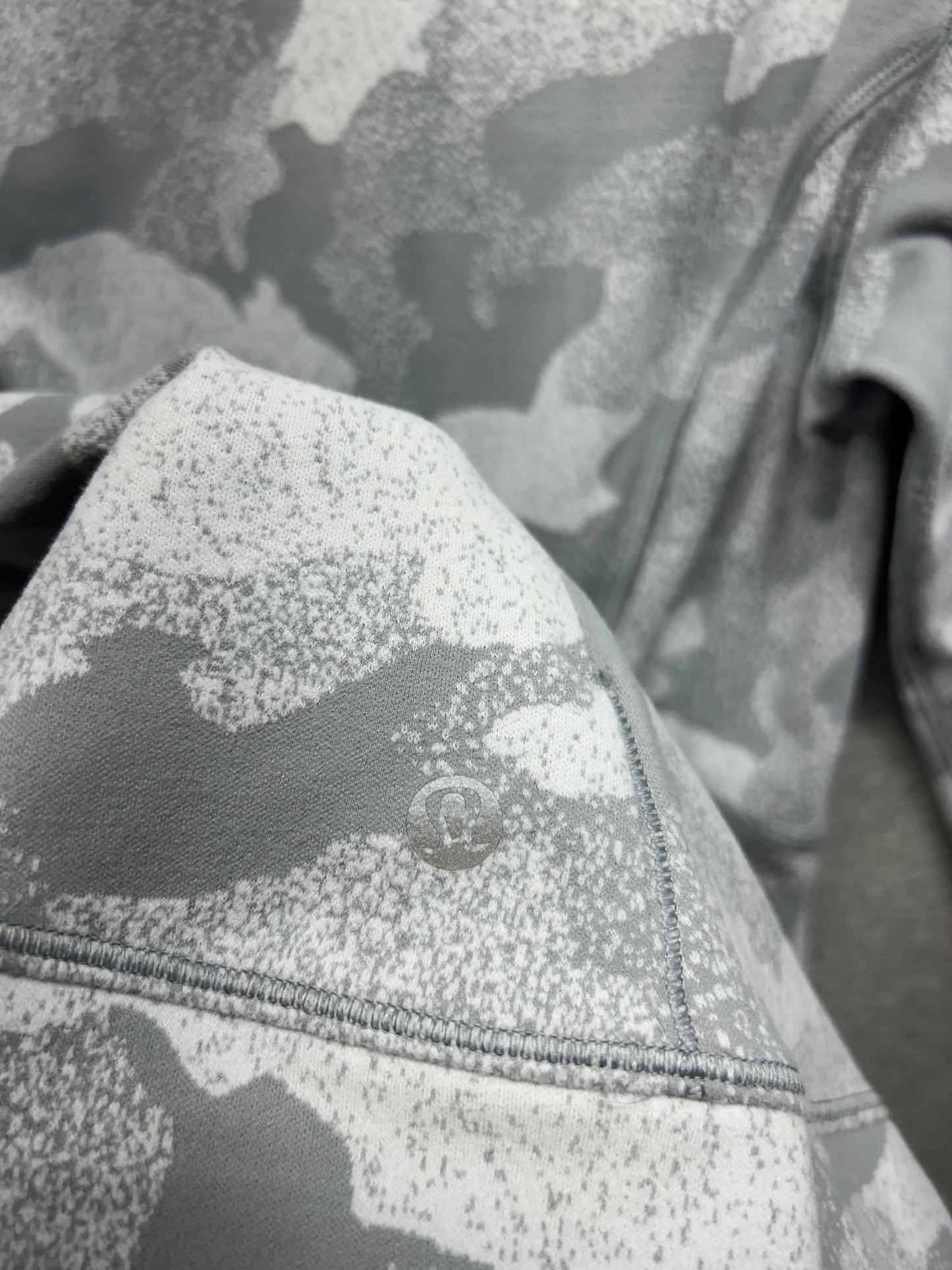 Lululemon Close to Crossing Long Sleeve Shirt Rulu Size 10 Heritage Speckle Camo Jacquard Rhino Grey Starlight