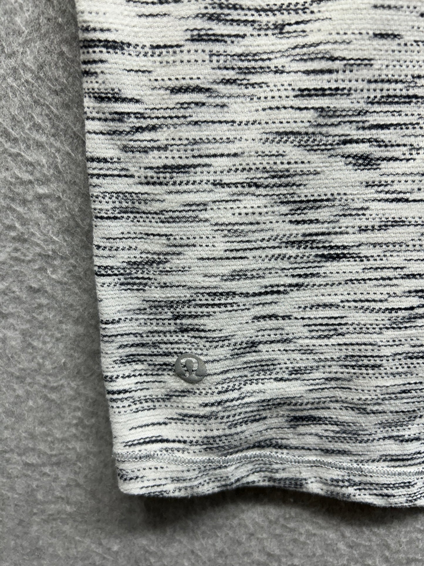 Lululemon Run It Out Tee Size 12 Tiger Space Dye Black White