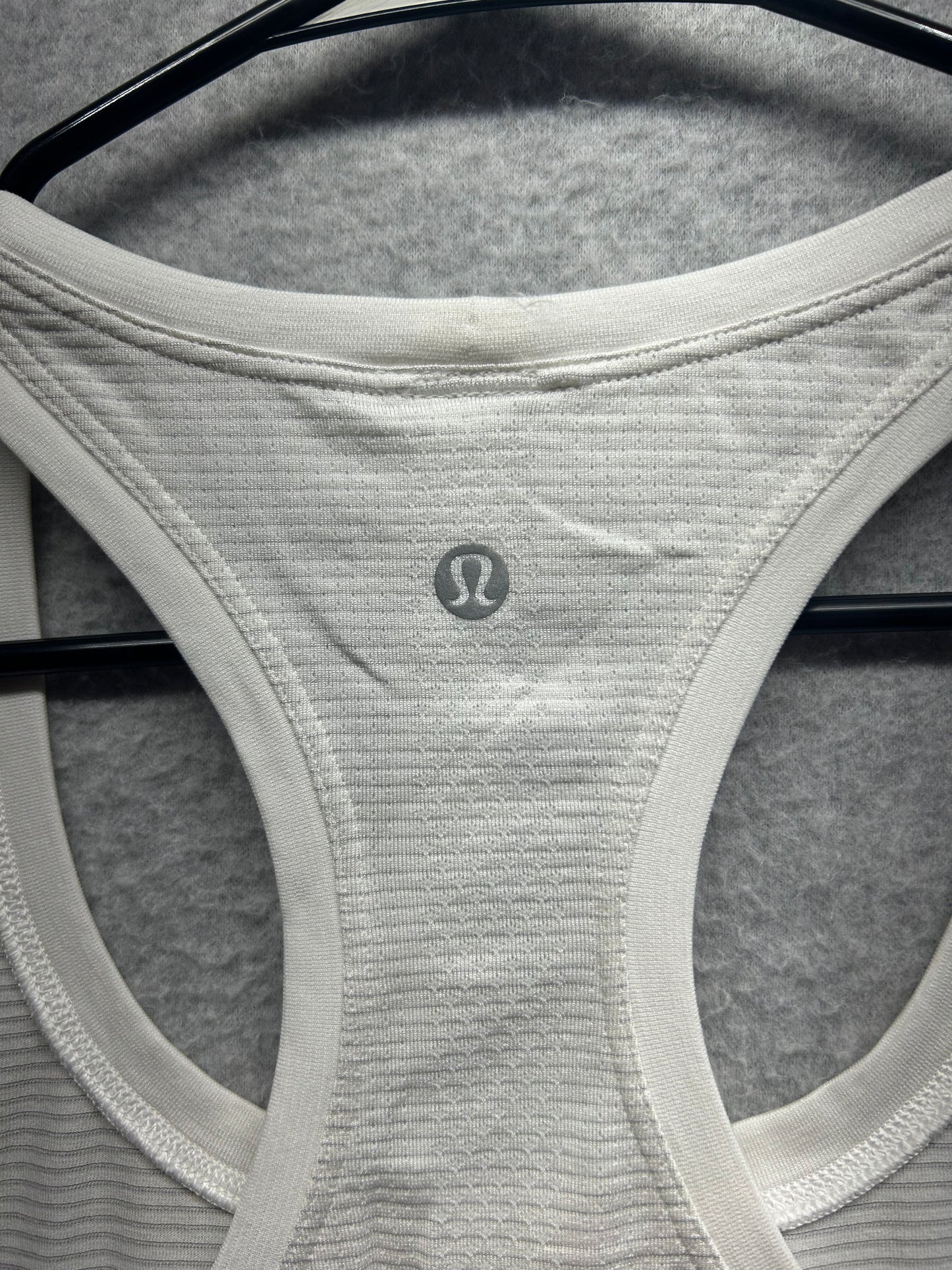 Lululemon Swiftly Tech Racerback Tank Top 2.0 Race Length Size 10 White