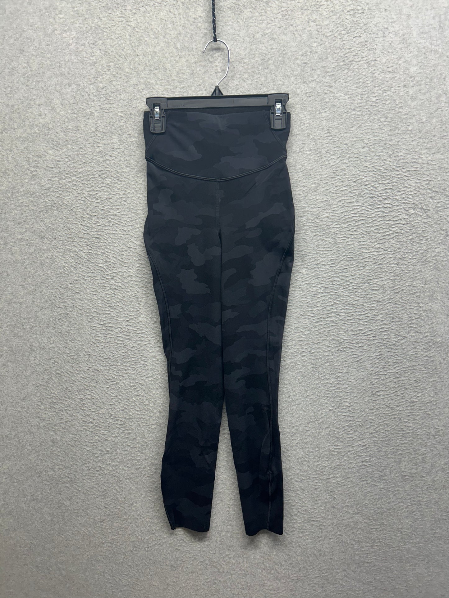 Lululemon Base Pace High-Rise Running Tight 25" Size 2 Heritage 365 Camo Deep Coal Multi