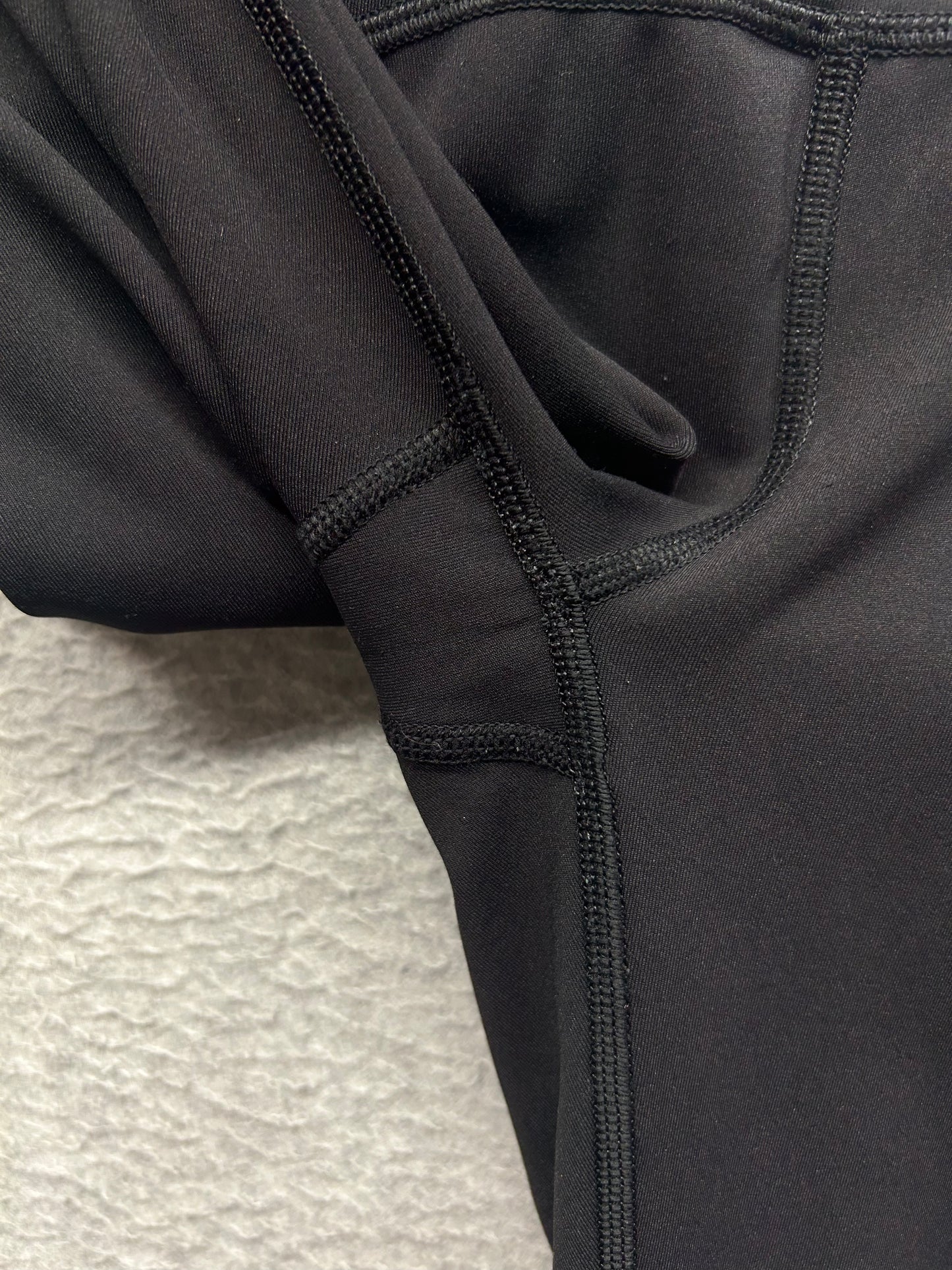 Lululemon Train Times Crop 17" Size 2 Black