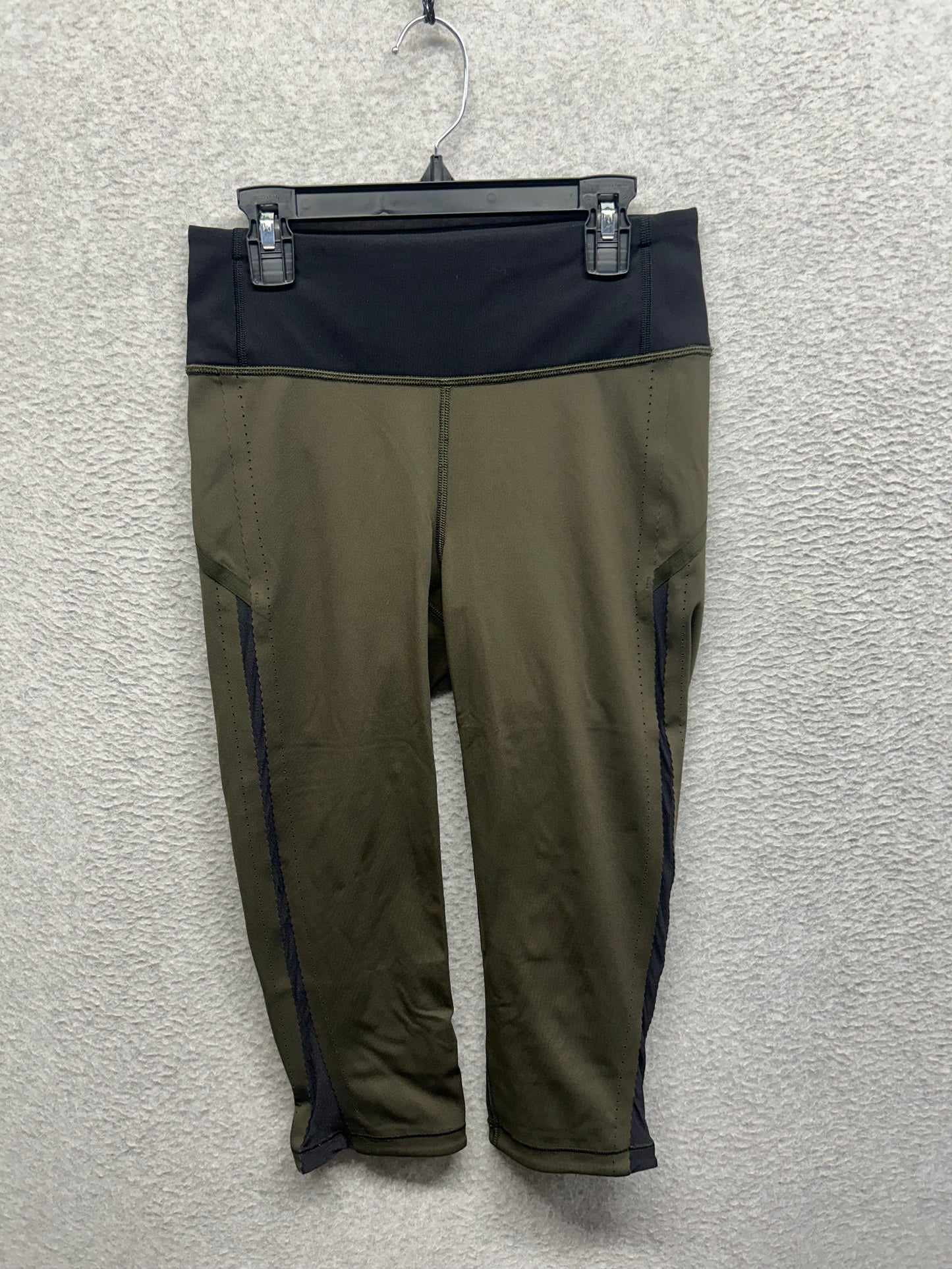 Lululemon Smooth Stride Crop Size 4 Dark Olive