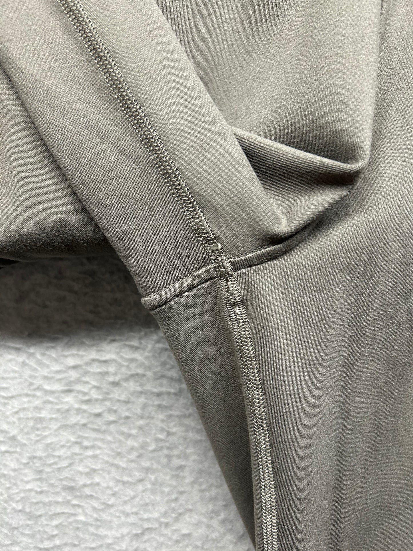 Lululemon Its Rulu Run Fleece High-Rise Jogger Size 4 Olive