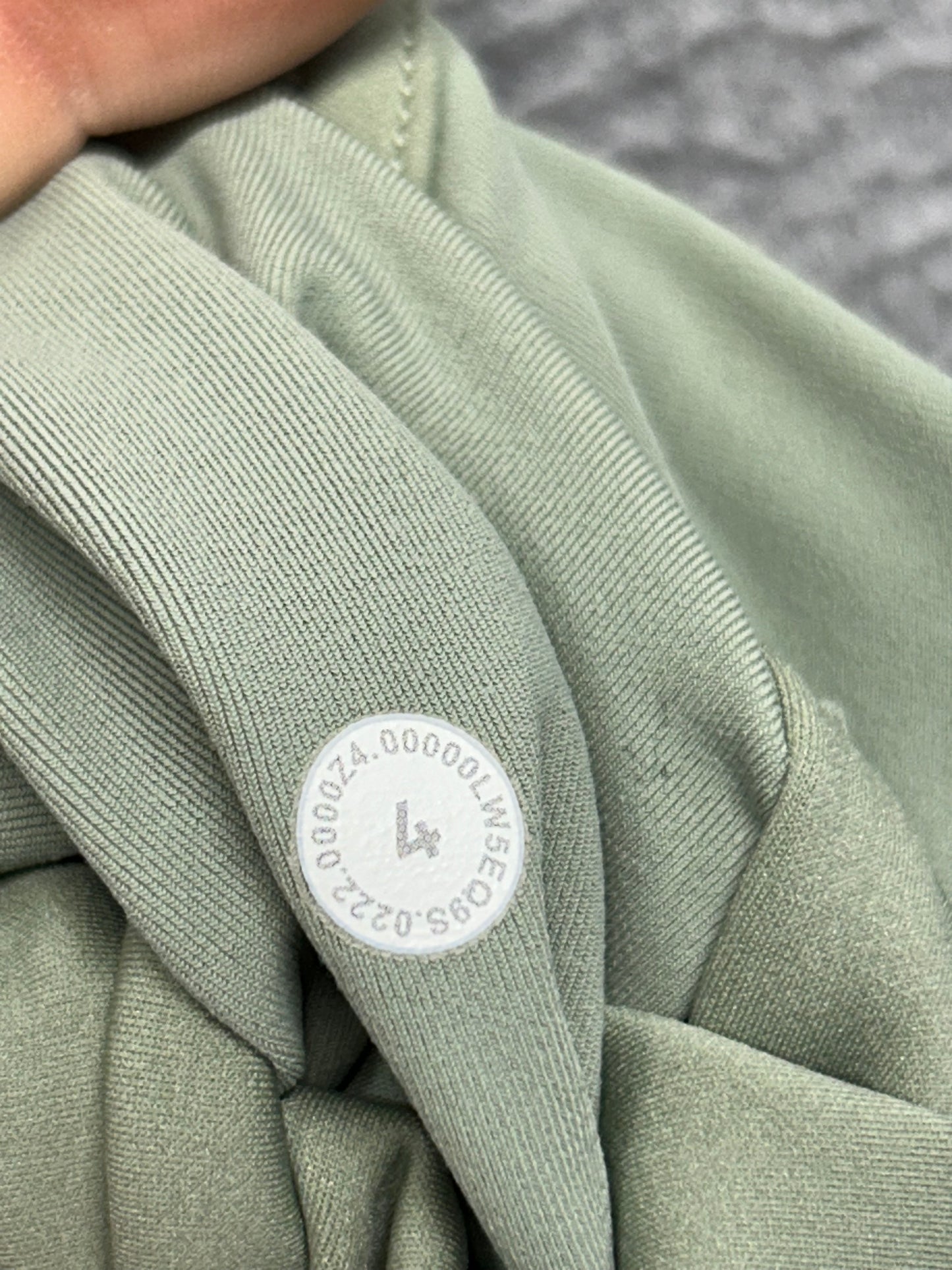 Lululemon Cargo Super-High-Rise Hiking Tight 25" Size 4 Laurel Green