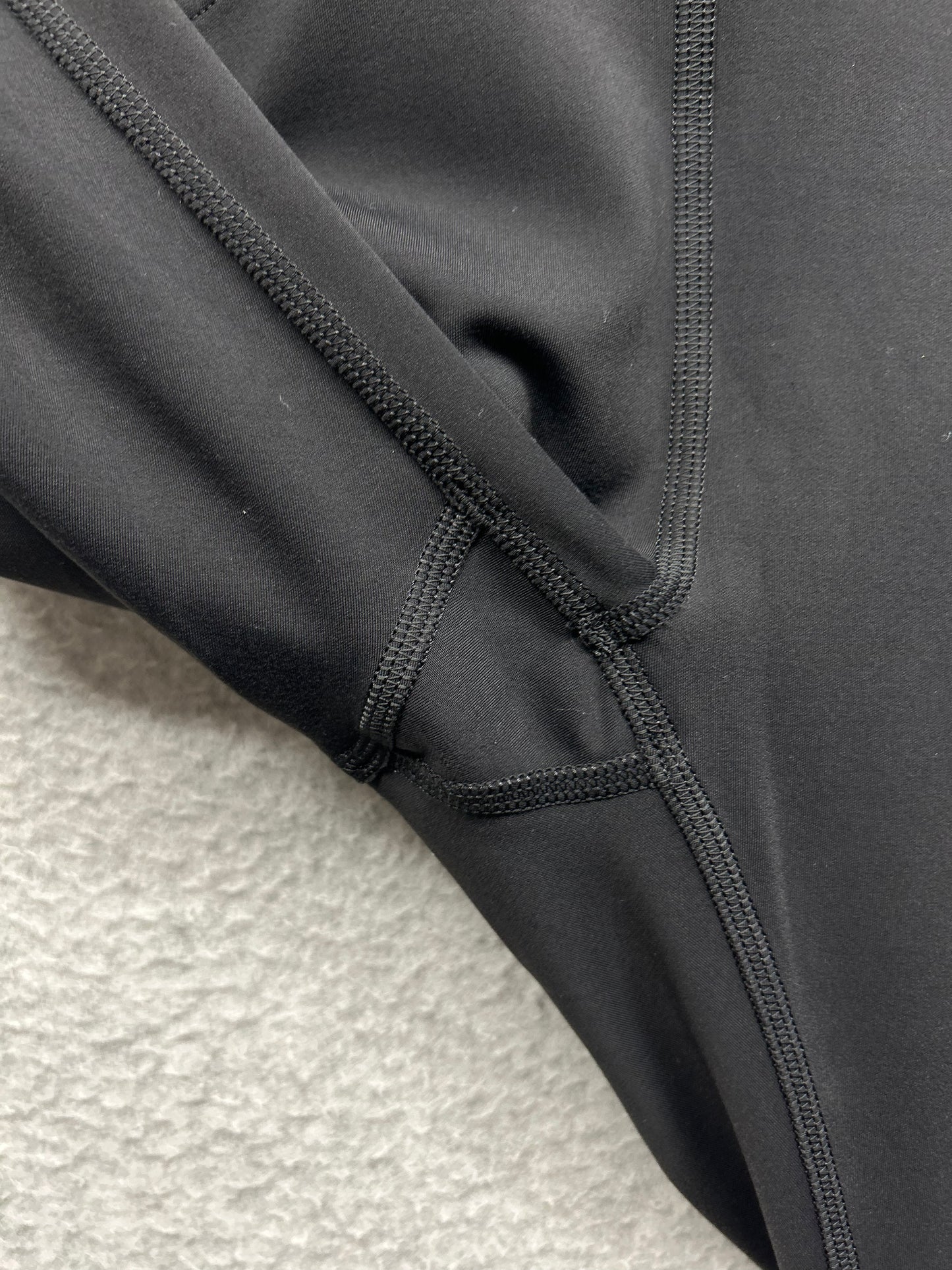 Lululemon Instill High-Rise Tight 25" Size 4 Black