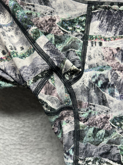 Lululemon Speed Up Crop 21" Size 4 Springscape Multi