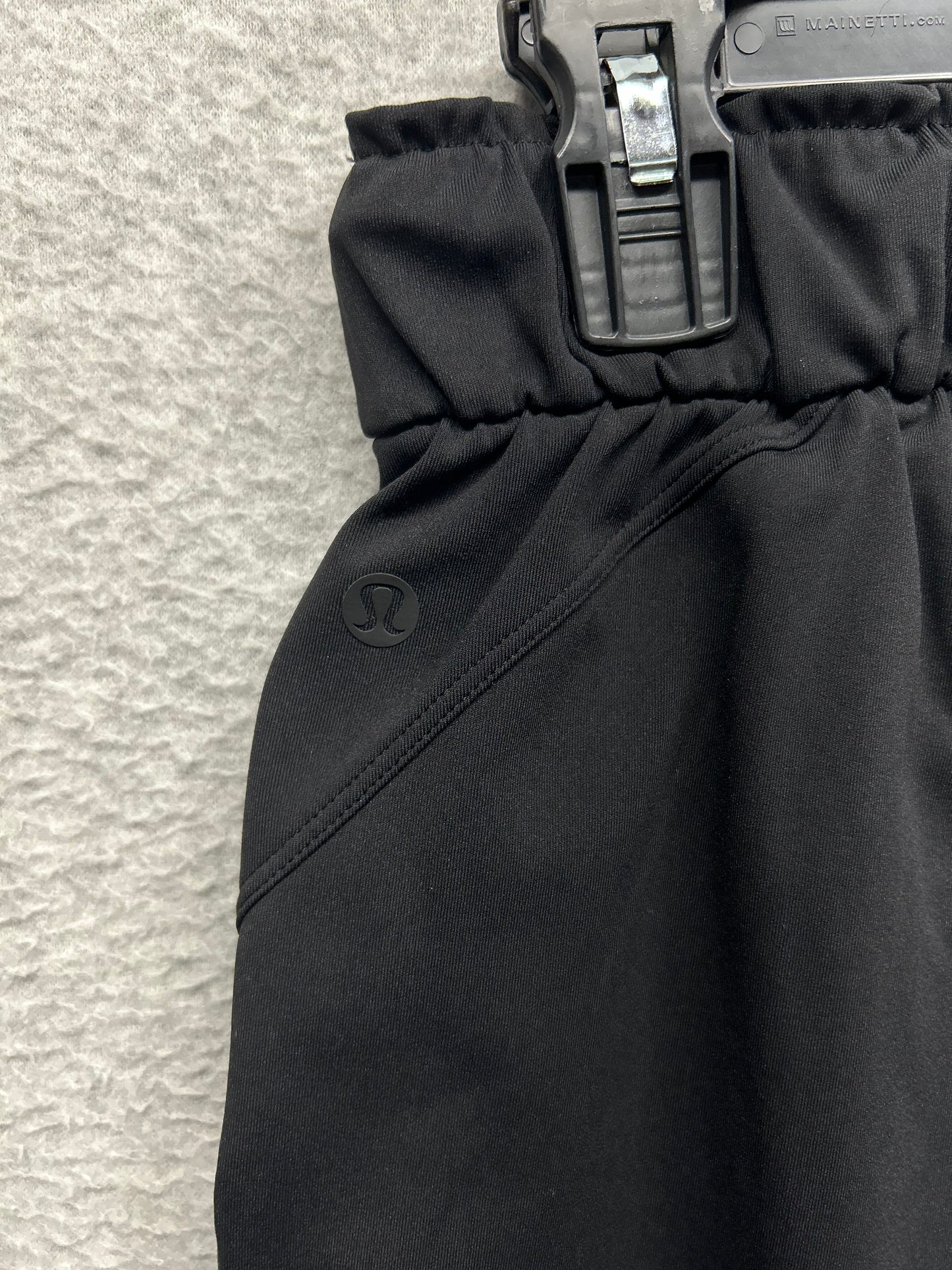 Lululemon Keep Moving Pant High-Rise Size 6 Black