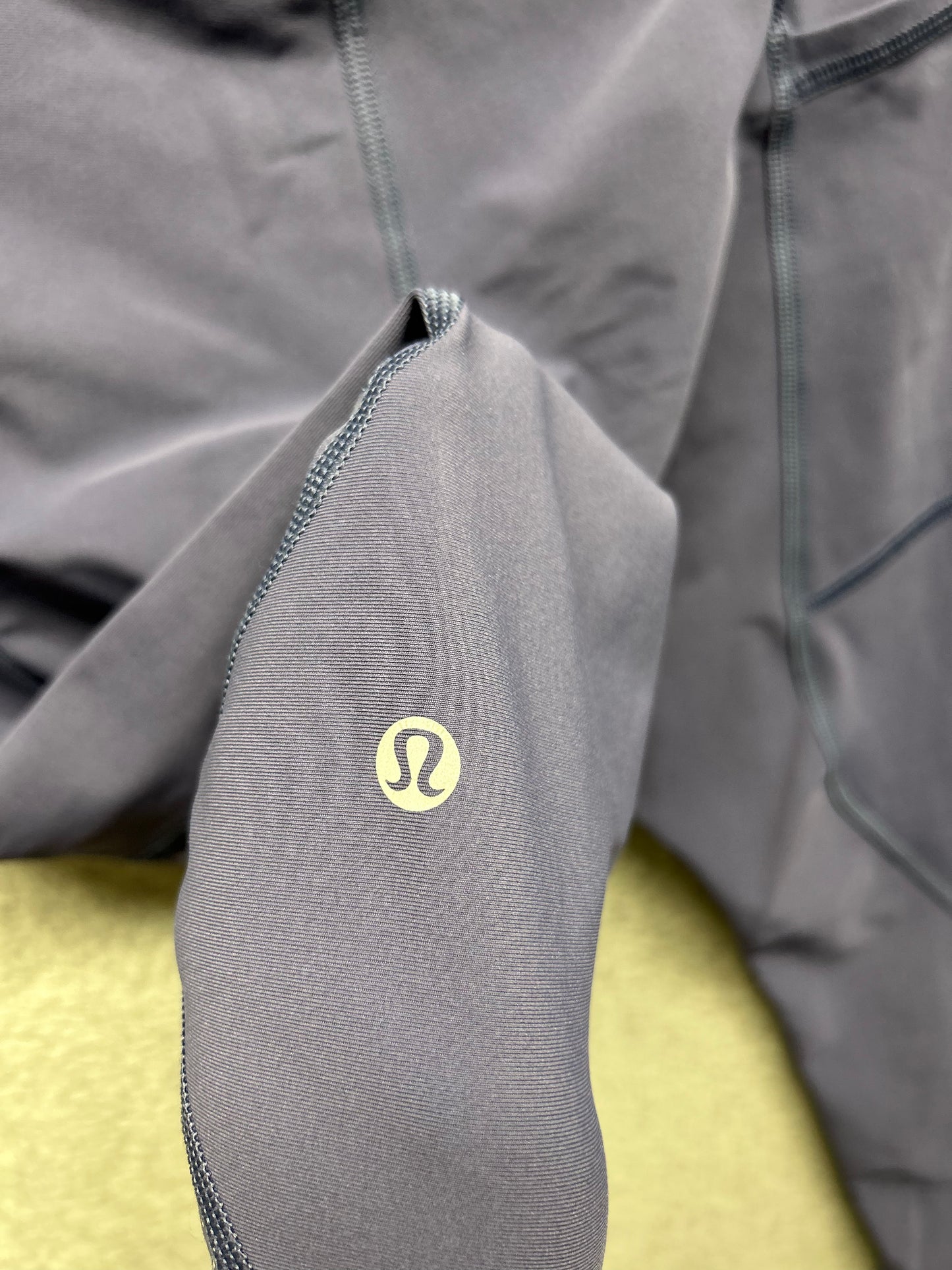 Lululemon Tight Stuff Tight II 25" Size 6 Moody Blues
