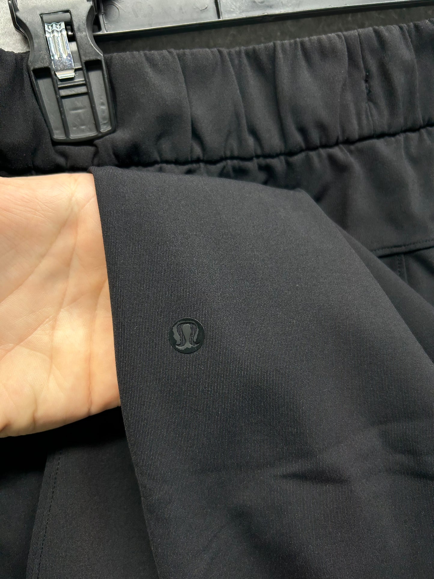 Lululemon On the Fly Jogger Size 6 Black