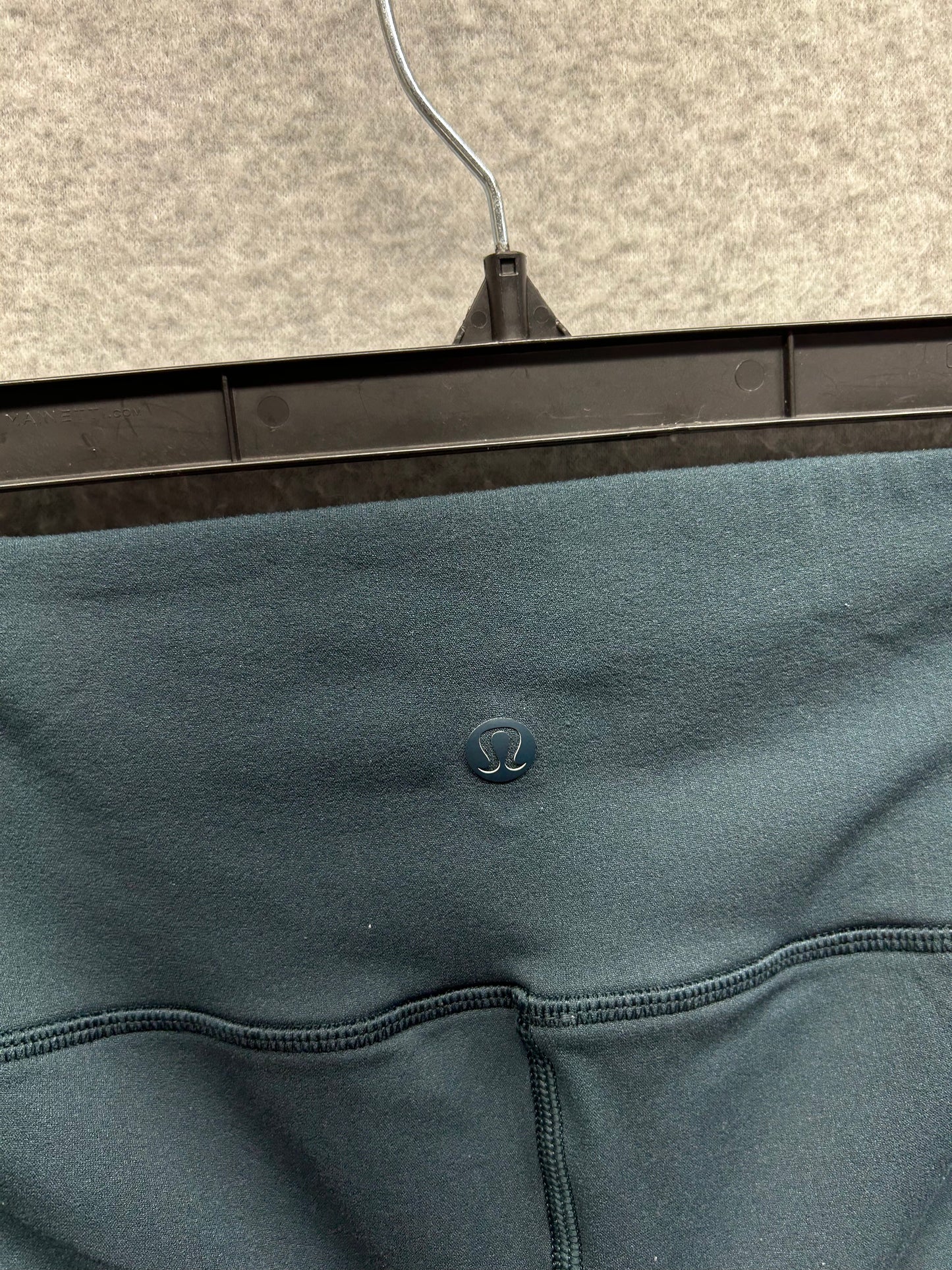 Lululemon Reveal Crop Stripes 17" Size 6 Submarine
