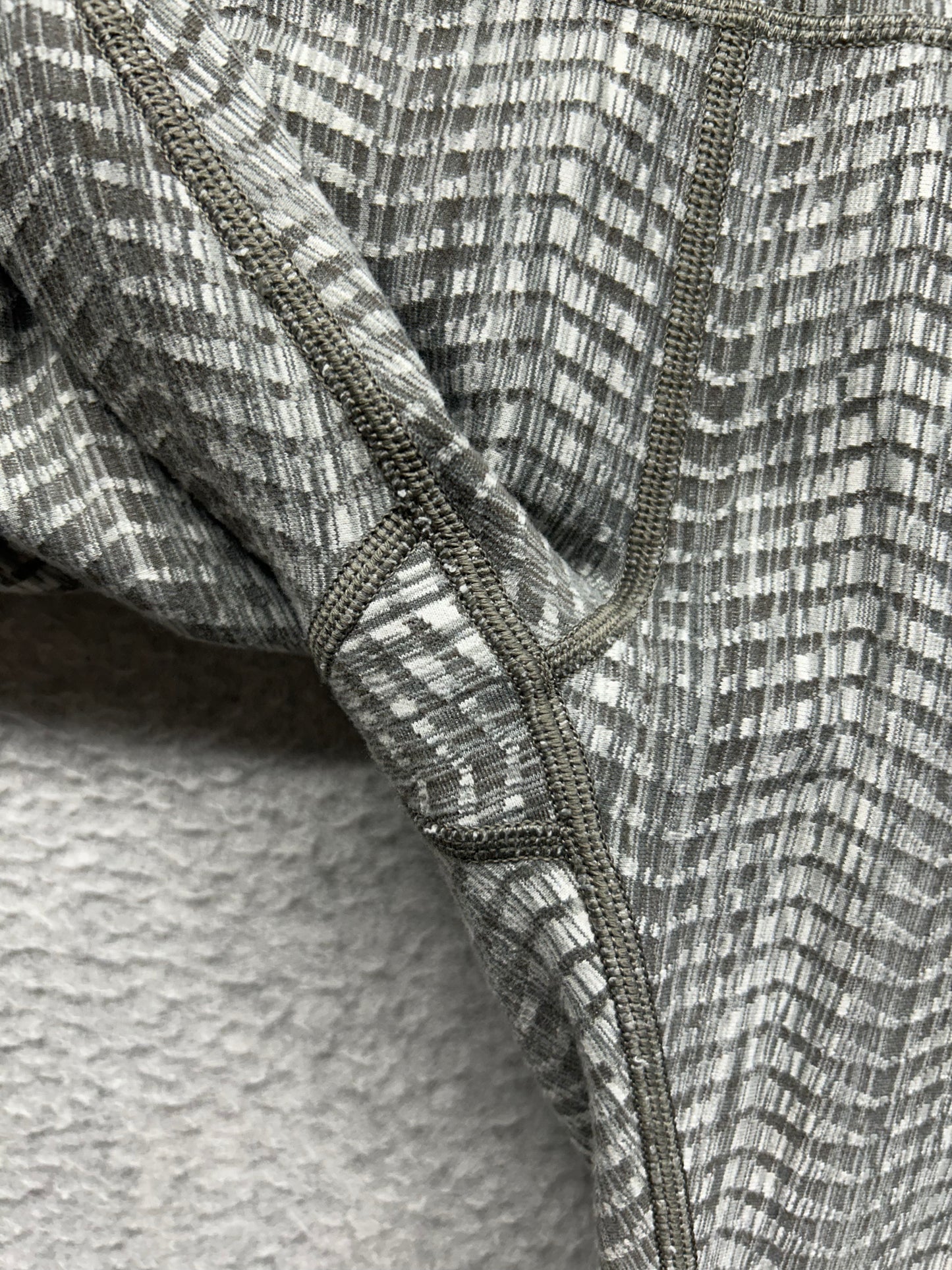 Lululemon Wunder Under High-Rise Luxtreme 25" Size 8 Arrow Jacquard Dark Olive Grey Sage