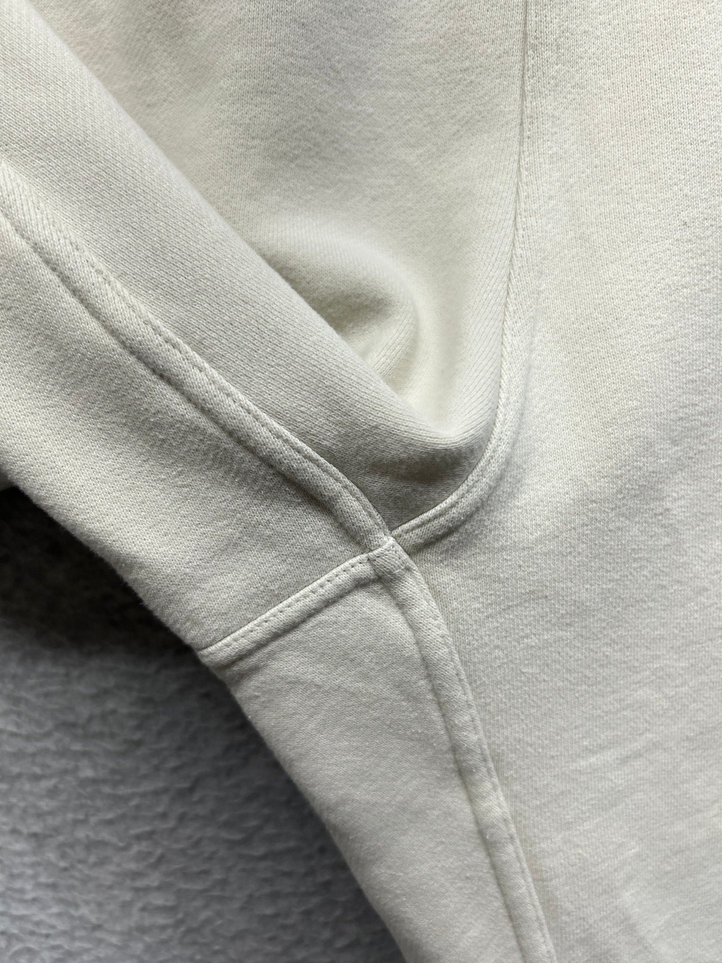 Lululemon Scuba Mid-Rise Oversized Jogger Size Medium / 8 (Square) Bone