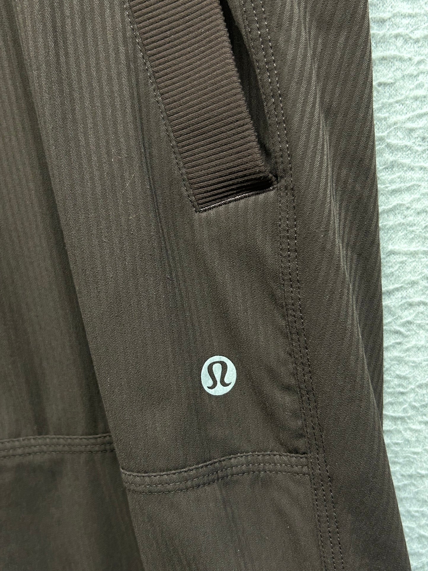 Lululemon Dance Studio Relaxed-Fit Mid-Rise Cargo Pant Size XL / 12-14(Square)Espresso