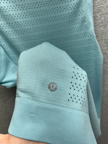 Lululemon Breeze By Muscle Tank II Size 4 Blue