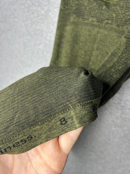 Lululemon Swiftly Tech Racerback Size 8 Black / Brave Olive