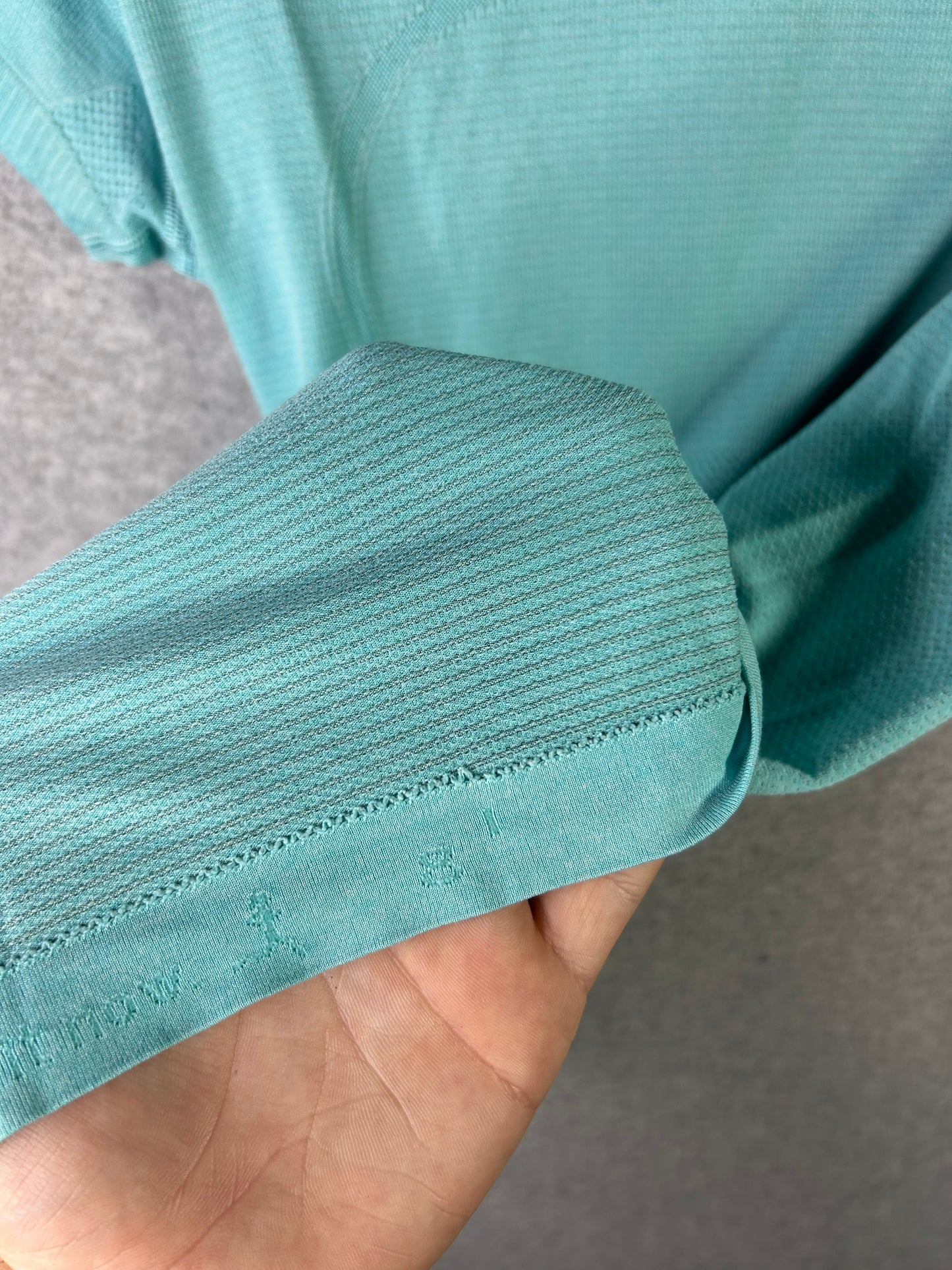Lululemon Run: Swiftly Tech Short Sleeve Size 8 Menthol