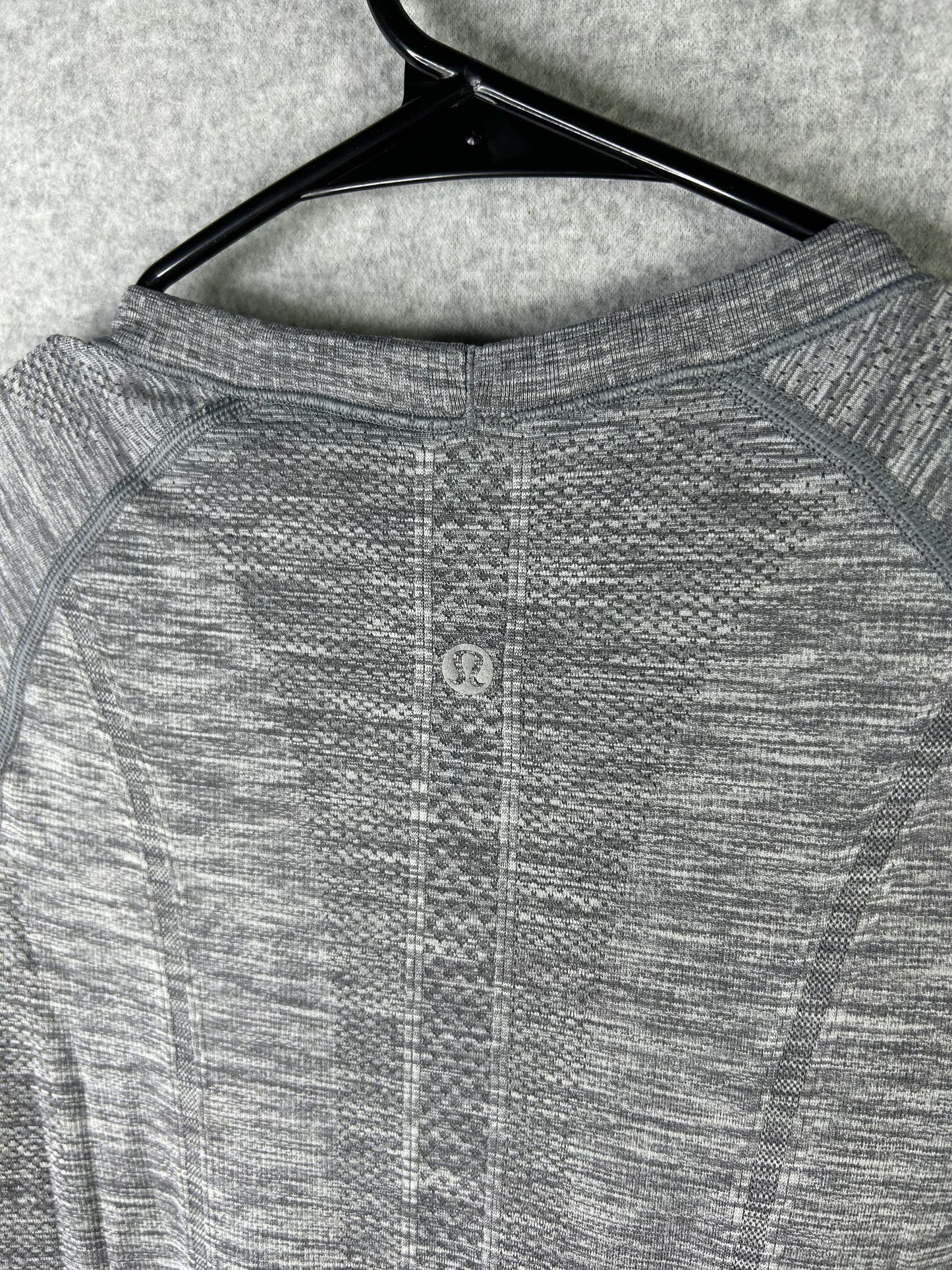 Lululemon Swiftly Tech Long Sleeve Crew Size 4 Heathered Slate