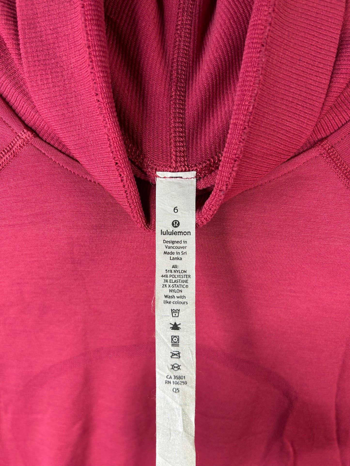 Lululemon Swiftly Speed Turtleneck Size 6 Violet Red