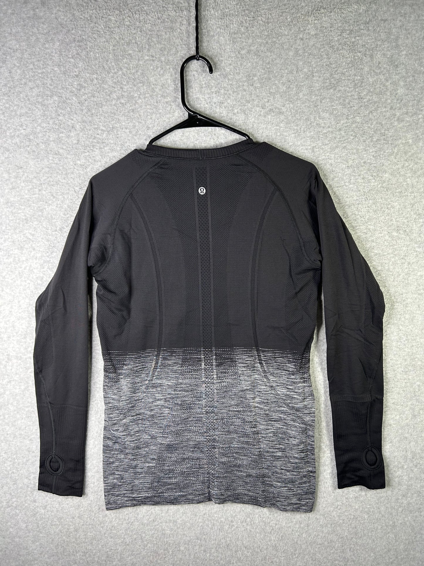 Lululemon Swiftly Tech Long Sleeve Crew Size 10 White / Black Gradient