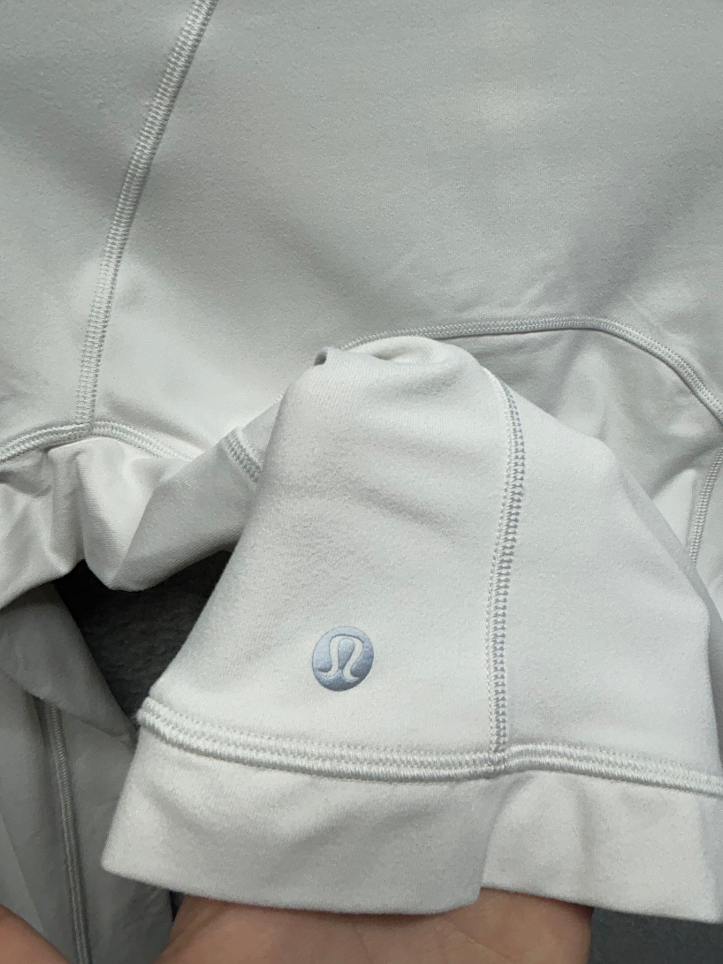 Lululemon Its Rulu Run Cropped Half Zip Size 6 (Square) Light Vapor