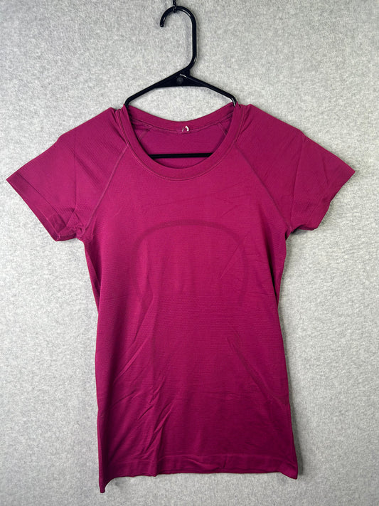 Lululemon Run: Swiftly Tech Short Sleeve Size 6 Plum